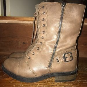 White mountain combat boots